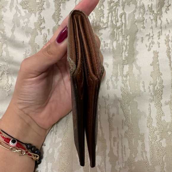 Used Men’s Louis Vuitton monogram wallet - Picture 6 of 10